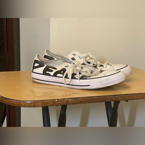 Peace converse sneakers size 7 - Picture 3 of 11
